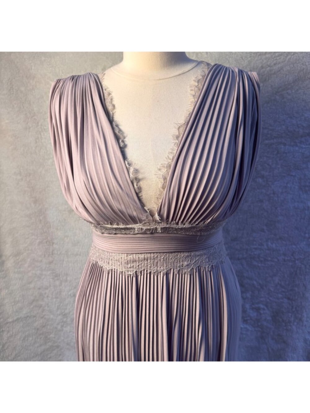 ASOS DESIGN size 6 lilac accordion pleated midi dress lace detailing romantic - Picture 2 of 9